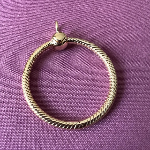 Authentic Pandora Moments Medium O Pendant 14kt Gold Plating - Picture 3 of 3